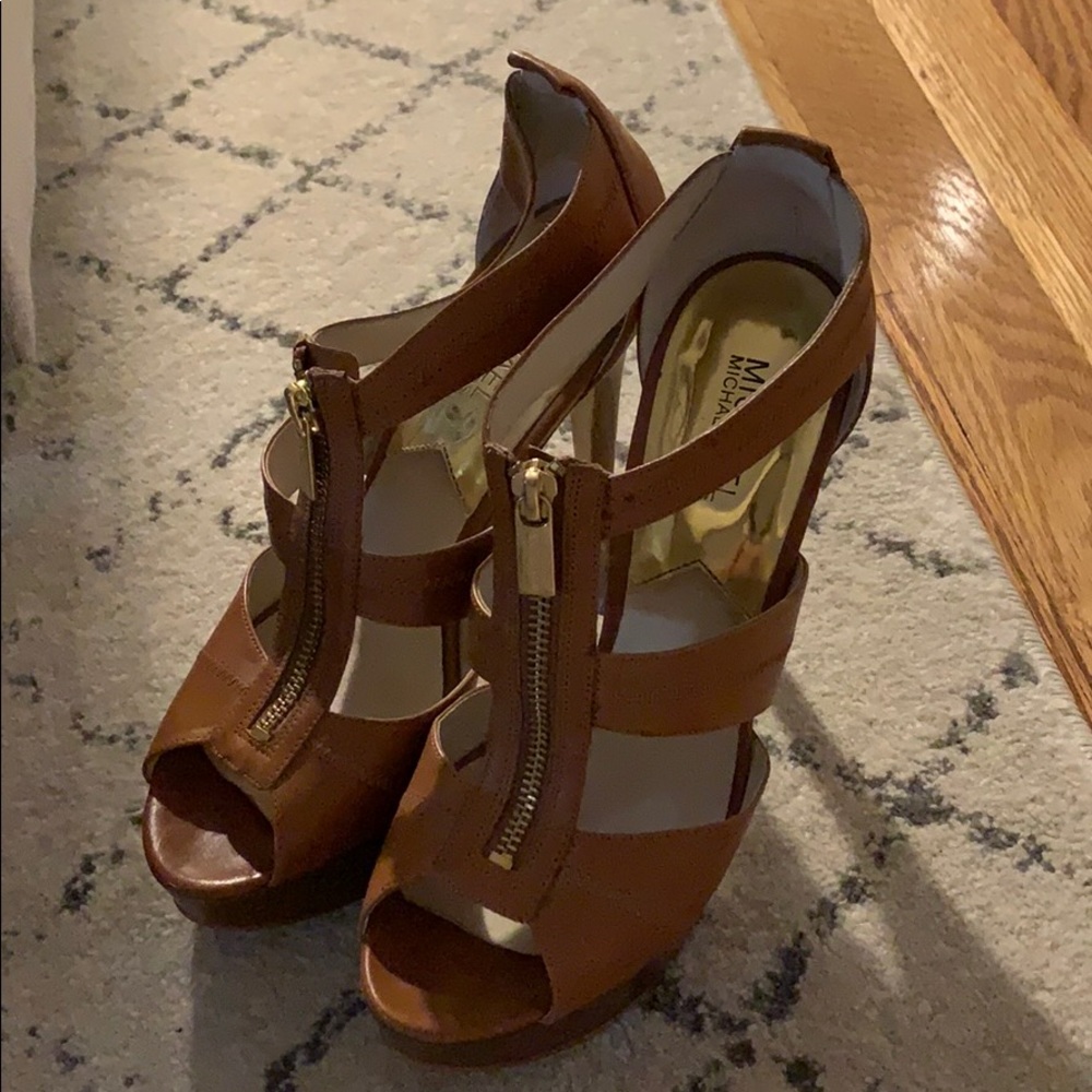 Camel High Heels